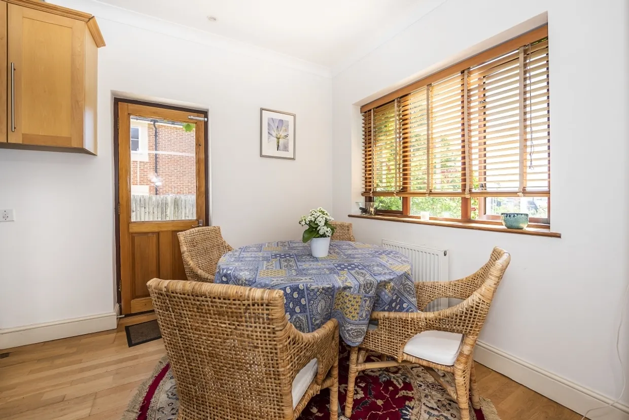 Arthur Road London SW19 photo 6