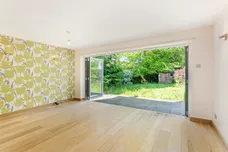 Fieldhead Gardens Bourne End SL8 photo 4