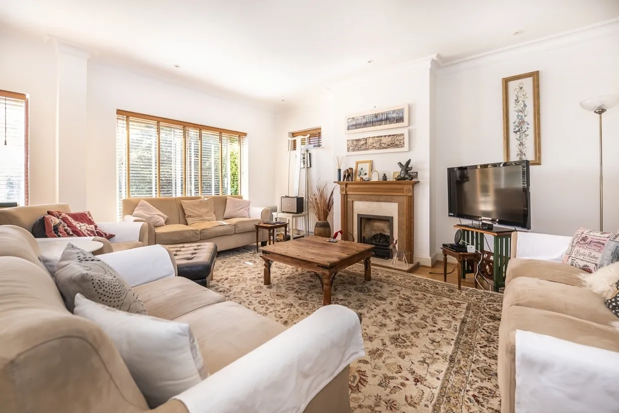 Arthur Road London SW19 photo 9