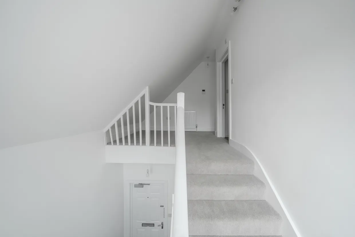 1 Acre Passage Windsor SL4 photo 17