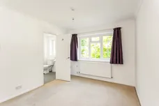 Fieldhead Gardens Bourne End SL8 photo 6
