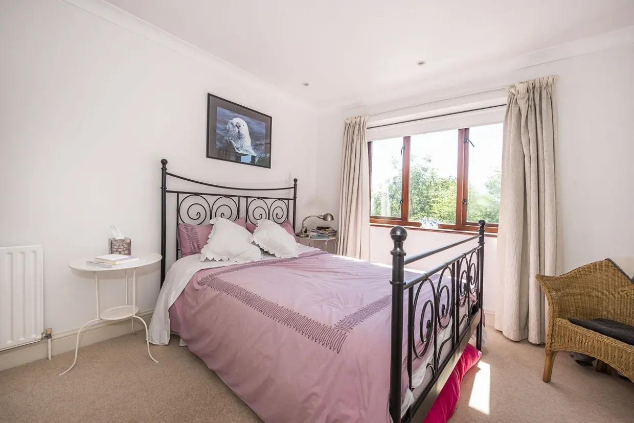 Arthur Road London SW19 photo 12