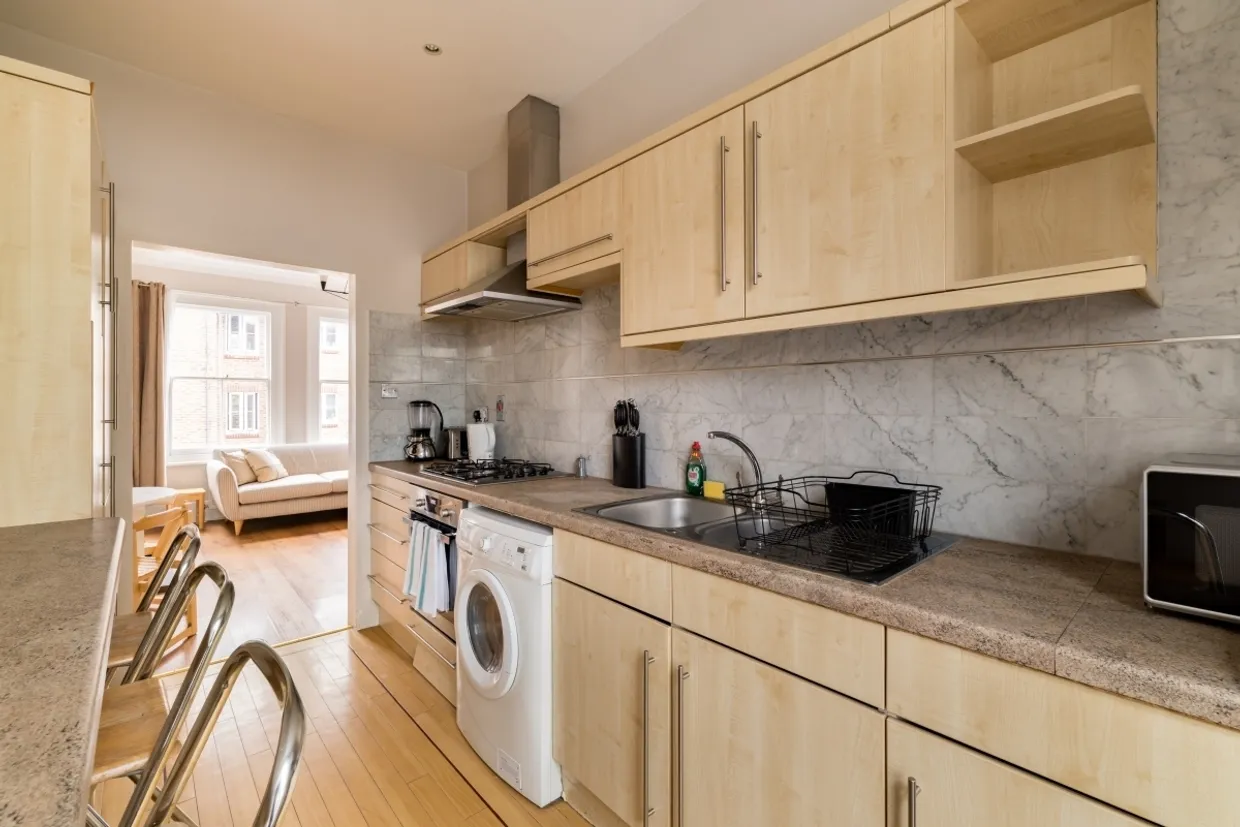 Tabard Street, Borough, SE1 photo 9