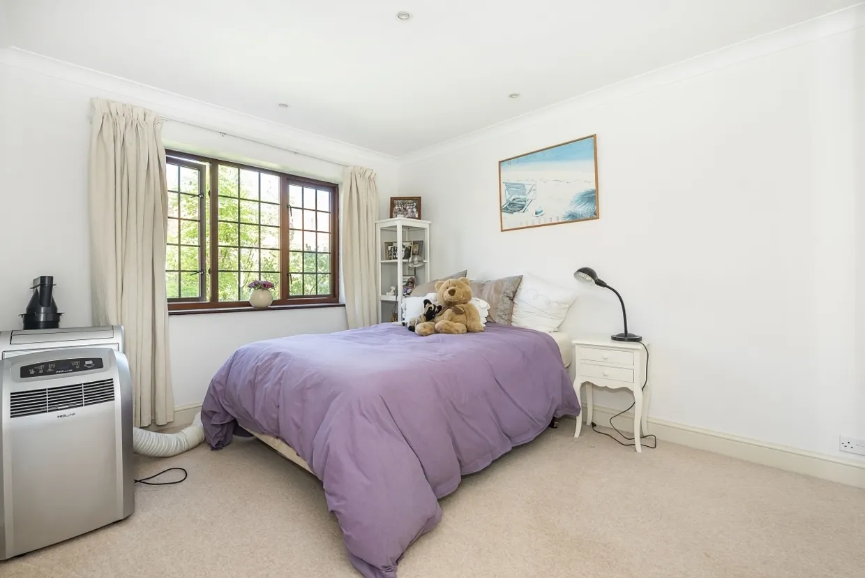 Arthur Road London SW19 photo 15