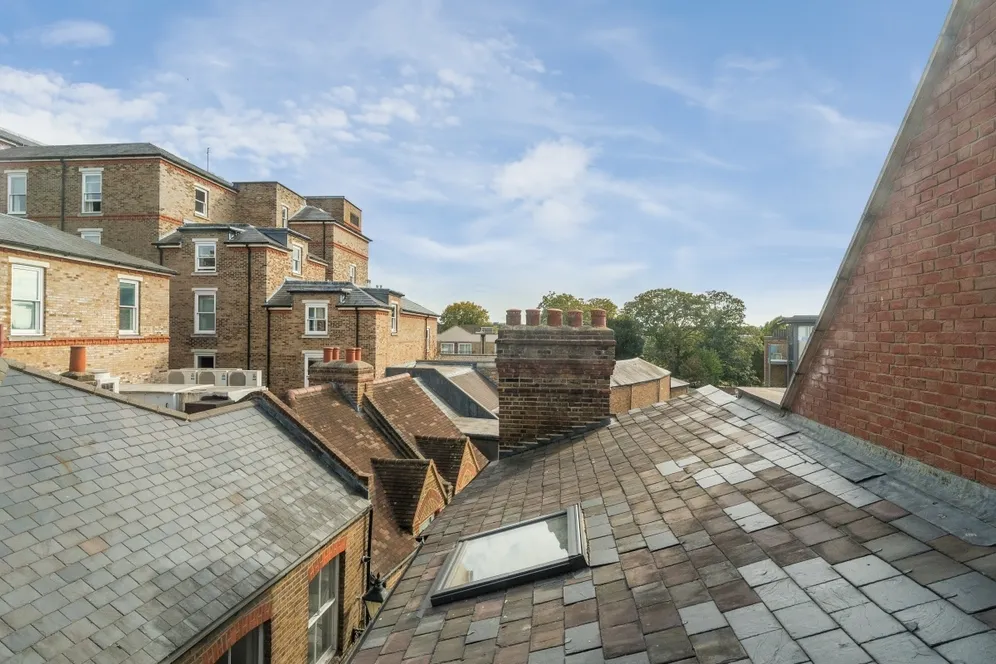 1 Acre Passage Windsor SL4 photo 22