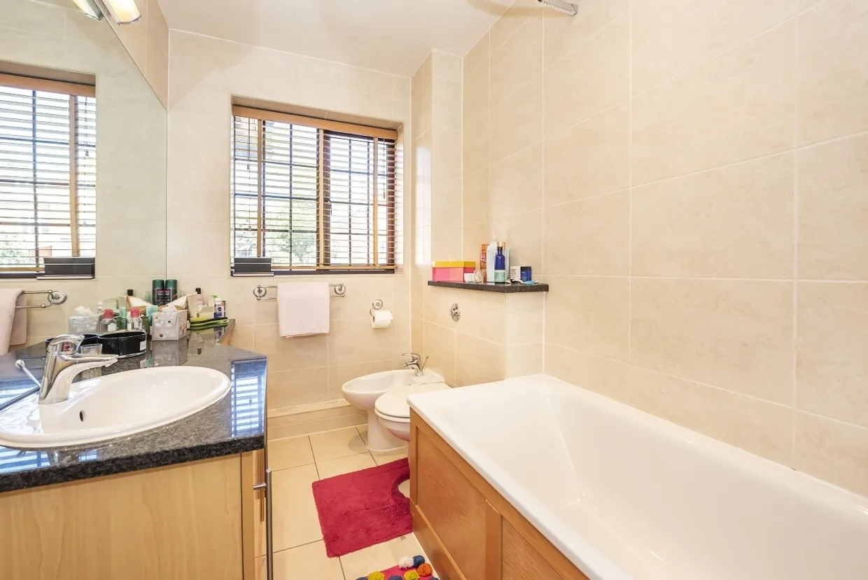 Arthur Road London SW19 photo 19