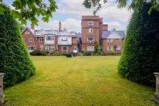Devey Close Beverley Lane KT2 photo 21