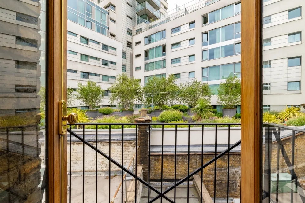 Tabard Street, Borough, SE1 photo 29