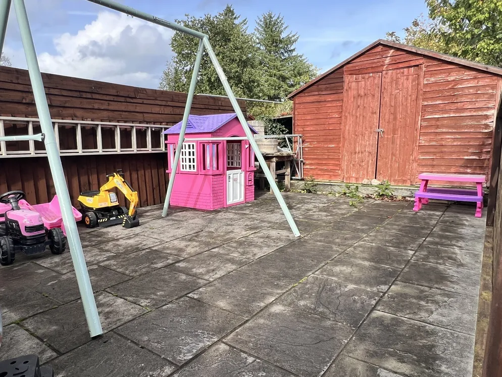Property carousel item 20