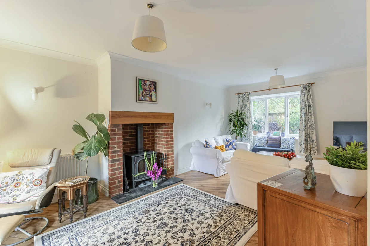 Firs Road, Salisbury, SP5 photo 3