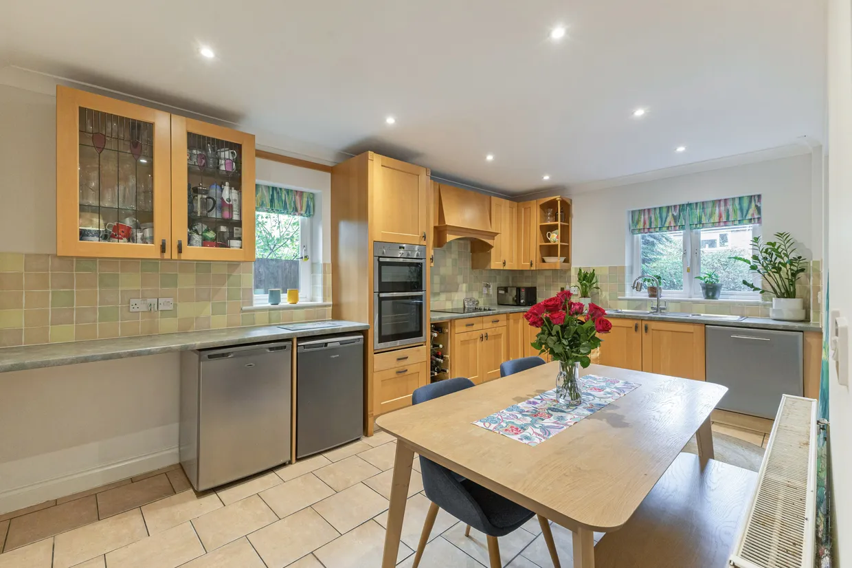 Firs Road, Salisbury, SP5 photo 5