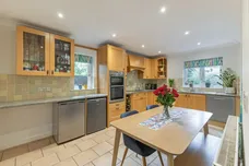 Firs Road, Salisbury, SP5 photo 5