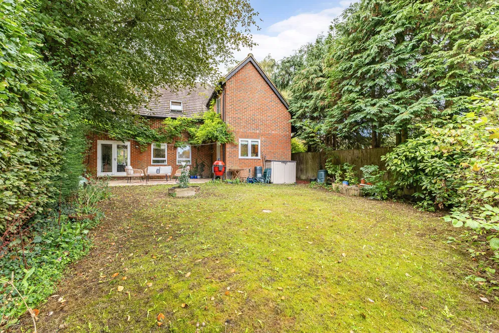 Firs Road, Salisbury, SP5 photo 14