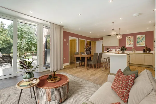The Cherringtons, Leckhampton, GL53 photo 4