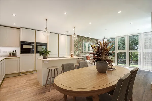 The Cherringtons, Leckhampton, GL53 photo 5