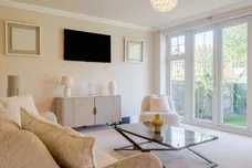 Churchview Close, Caterham, CR3 photo 2