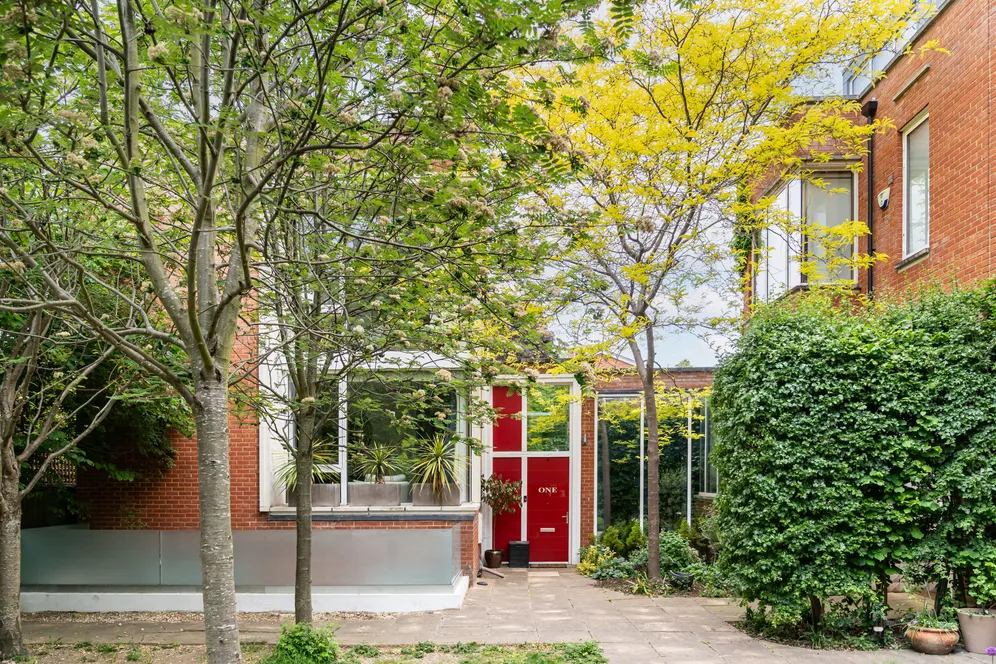 Ebury Mews, London, N5 photo 11