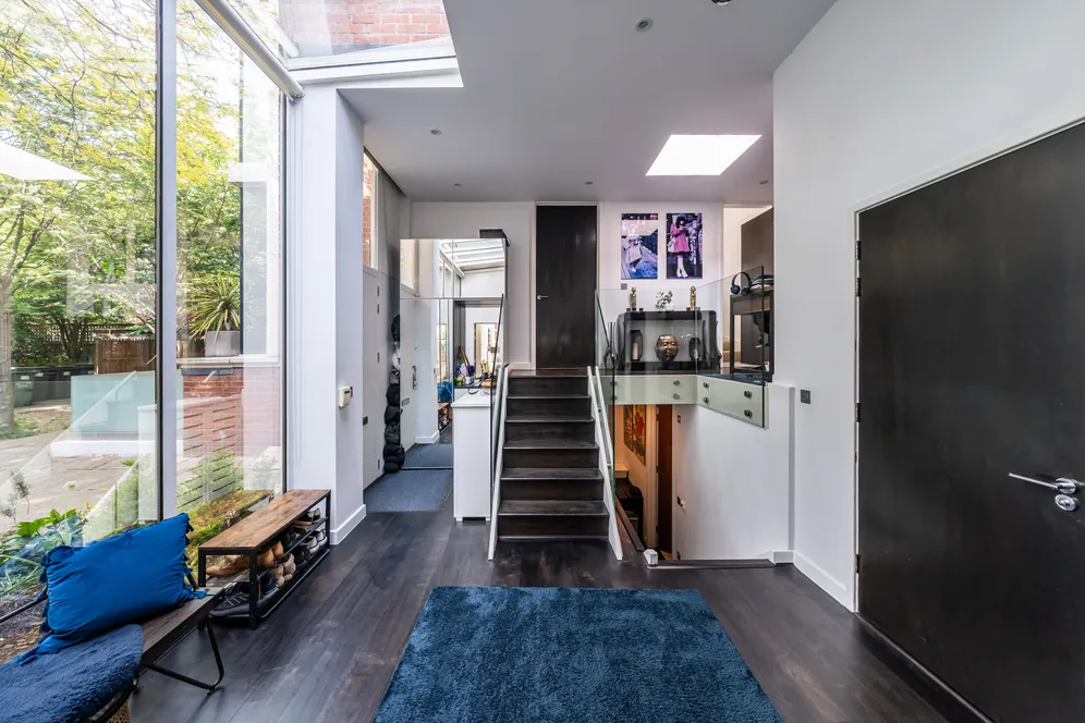 Ebury Mews, London, N5 photo 32