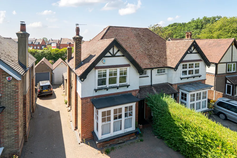 Coulsdon Road, Caterham, CR3 photo 2