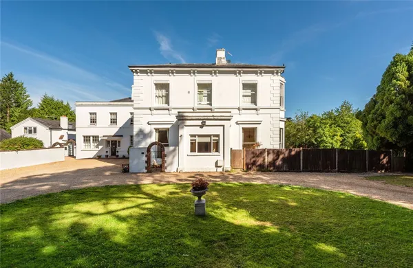 Pixham Firs, Pixham Lane, RH4 photo 1