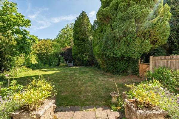Pixham Firs, Pixham Lane, RH4 photo 6