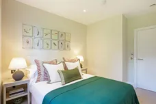 Broom Road, Teddington, TW11 photo 16