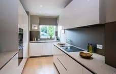 Broom Road, Teddington, TW11 photo 6