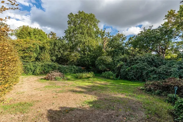 High Trees Road, Reigate, RH2 photo 7