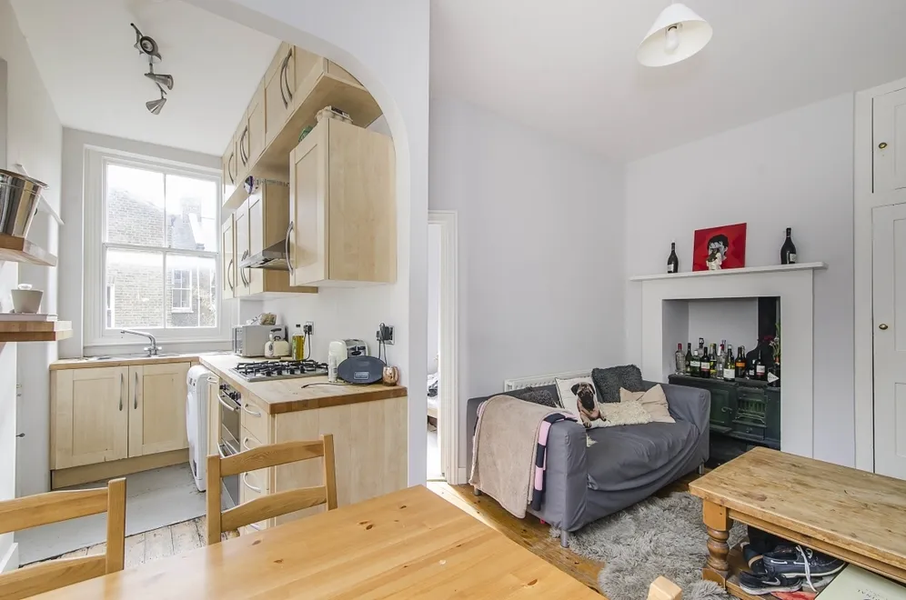 Elmhurst Street London SW4 photo 3