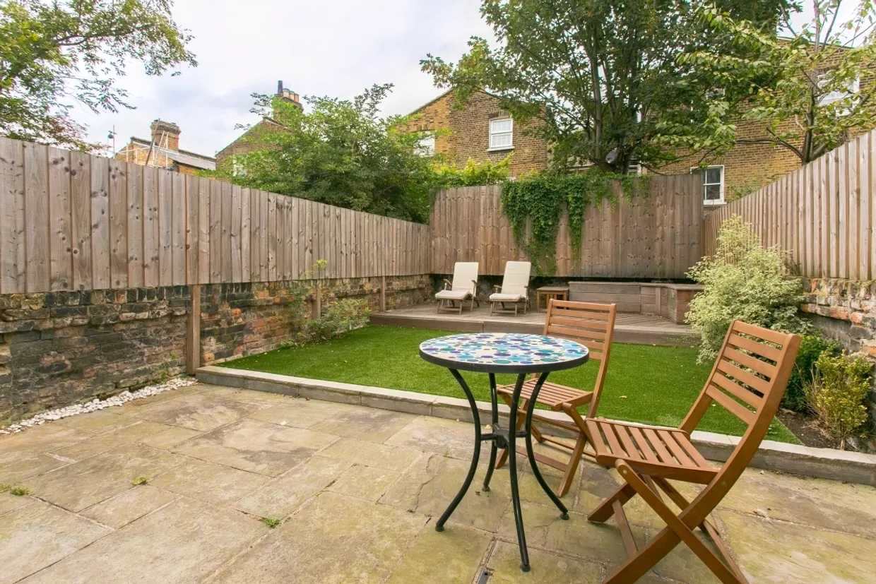 Andalus Road Clapham SW9 photo 4