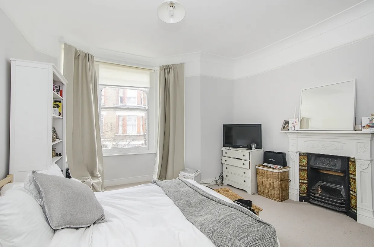 Elmhurst Street London SW4 photo 8