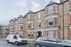 Elmhurst Street London SW4 photo 10