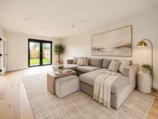 Medland Close Cranleigh GU6 photo 3