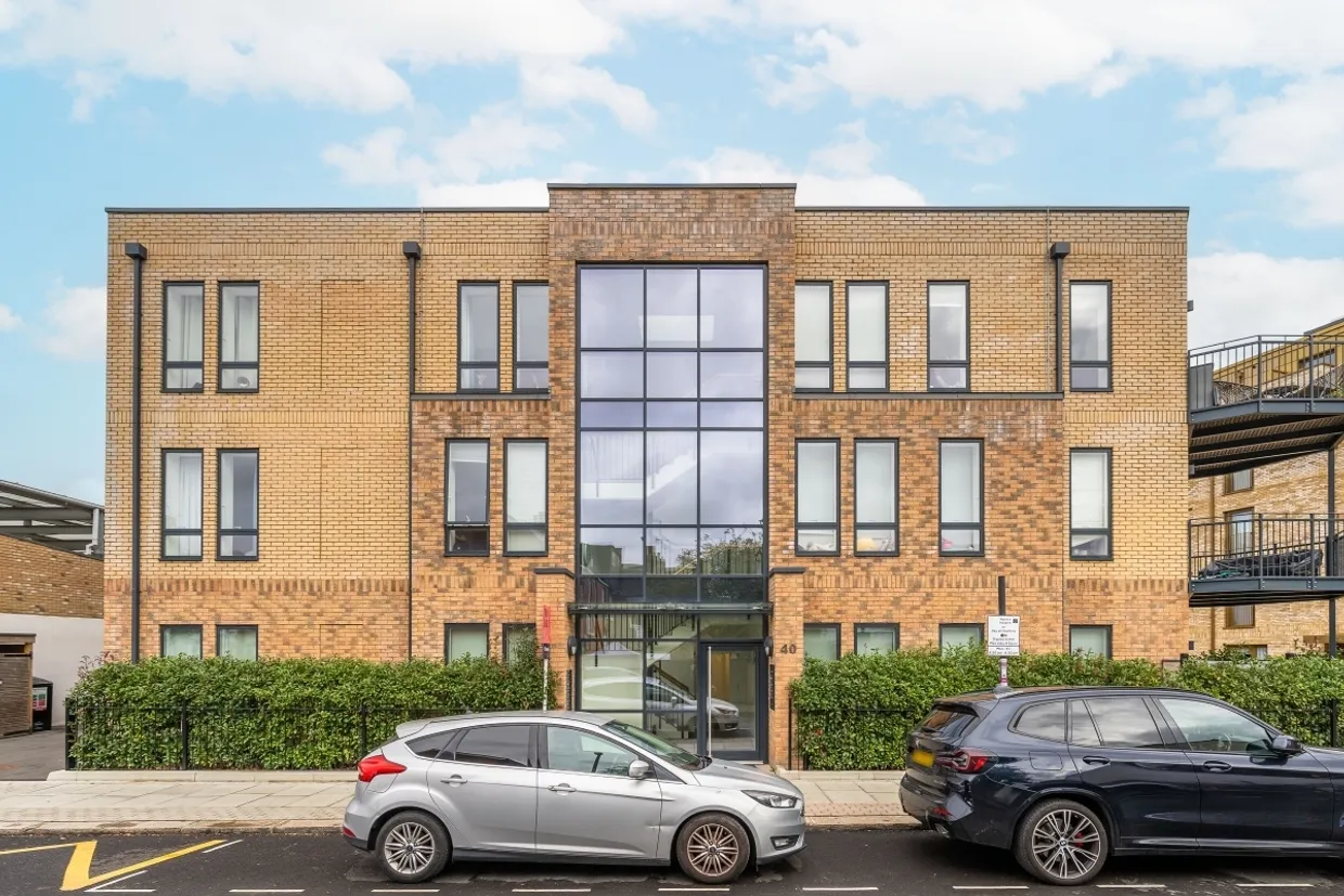 Atheldene Road London SW18 photo 17