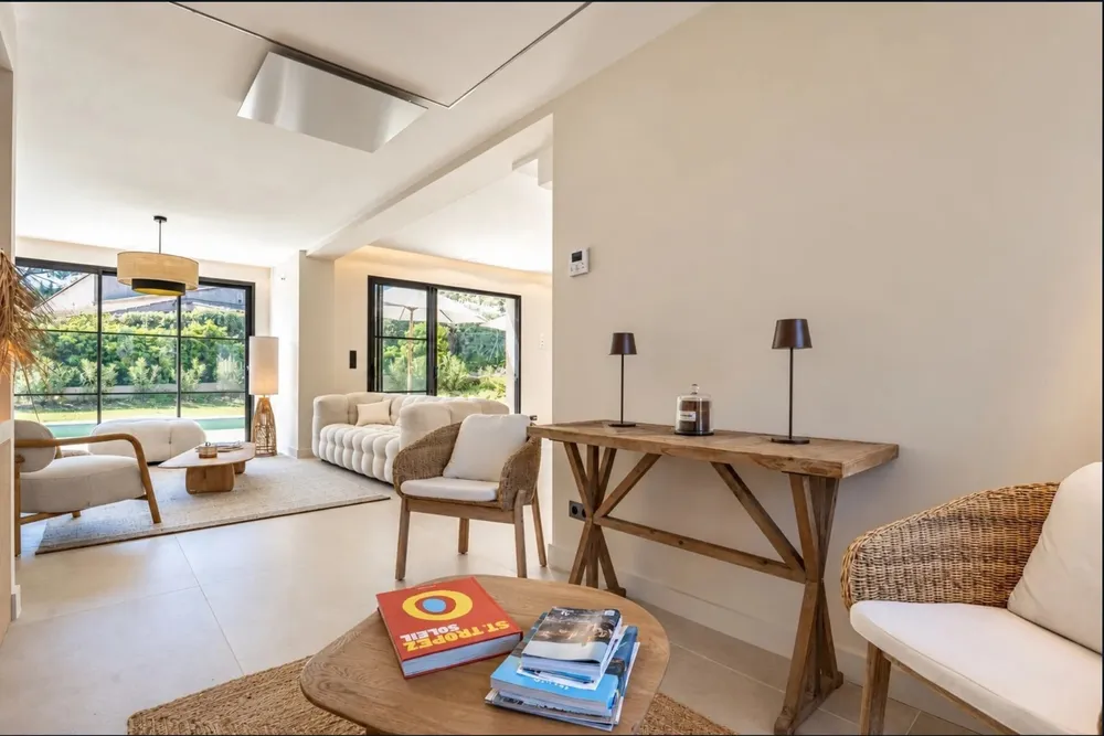 Saint-Tropez, 83990, France