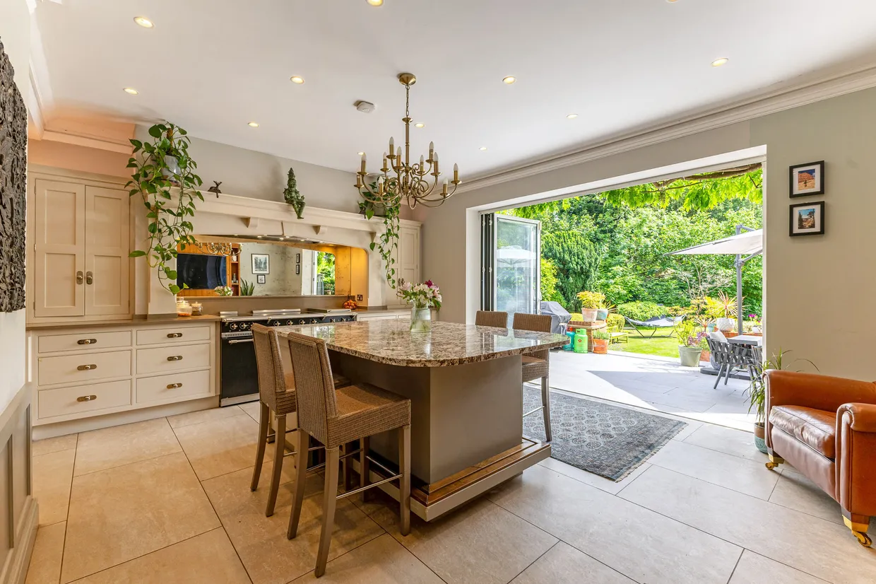 Uxbridge Road, Rickmansworth, WD3 photo 2