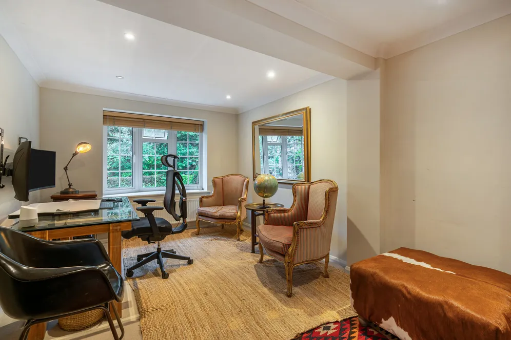 Dell Road, Wokingham, RG40 photo 6