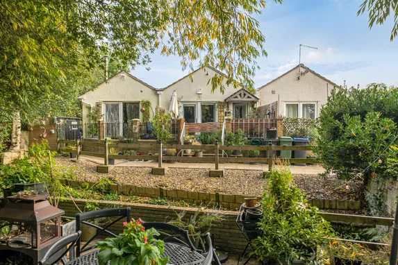Station Road, Malmesbury, SN16