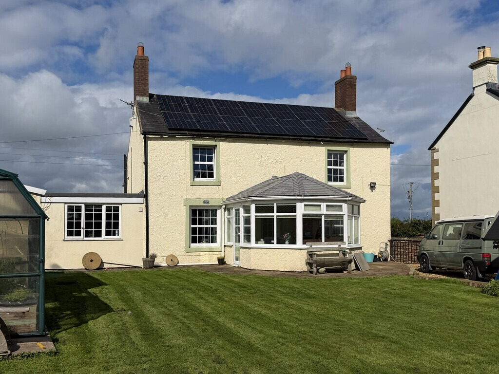 Grinsdale Image 1
