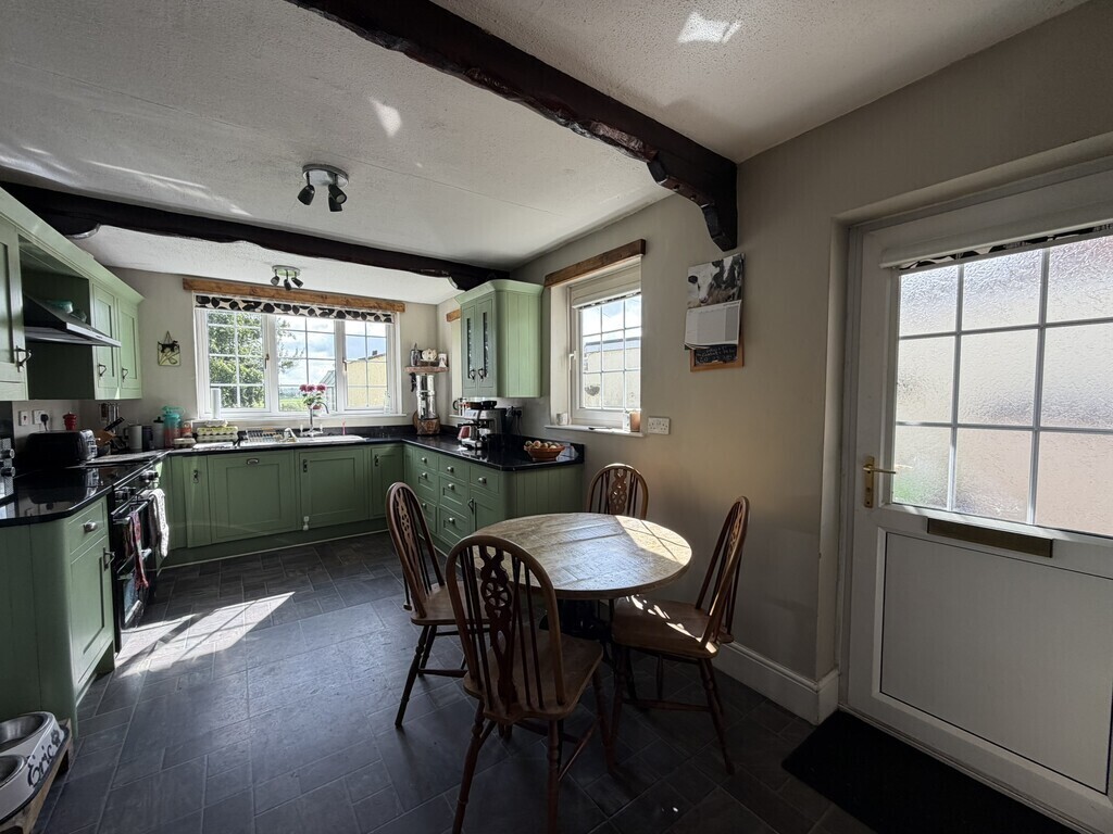 Grinsdale Image 10