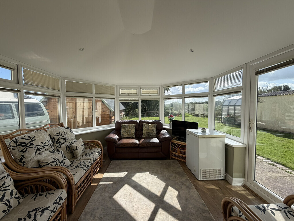 Grinsdale Image 12