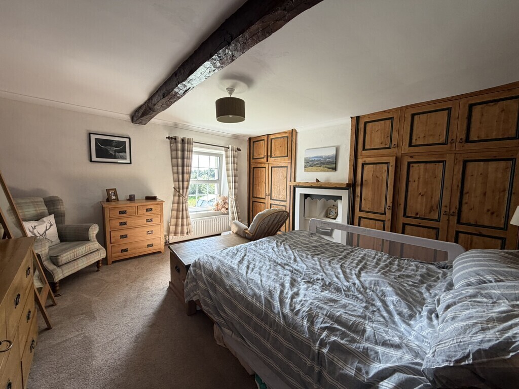 Grinsdale Image 17