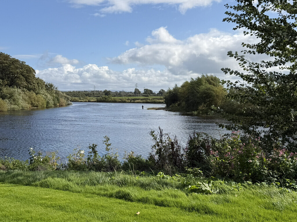 Grinsdale Image 19