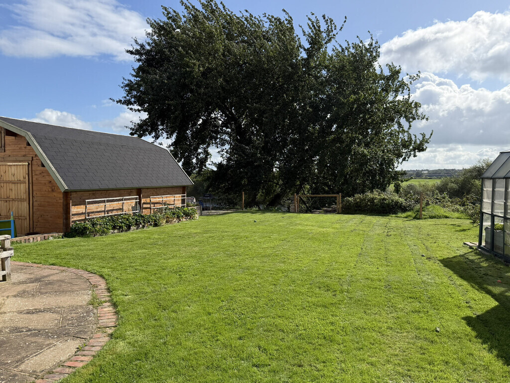 Grinsdale Image 20