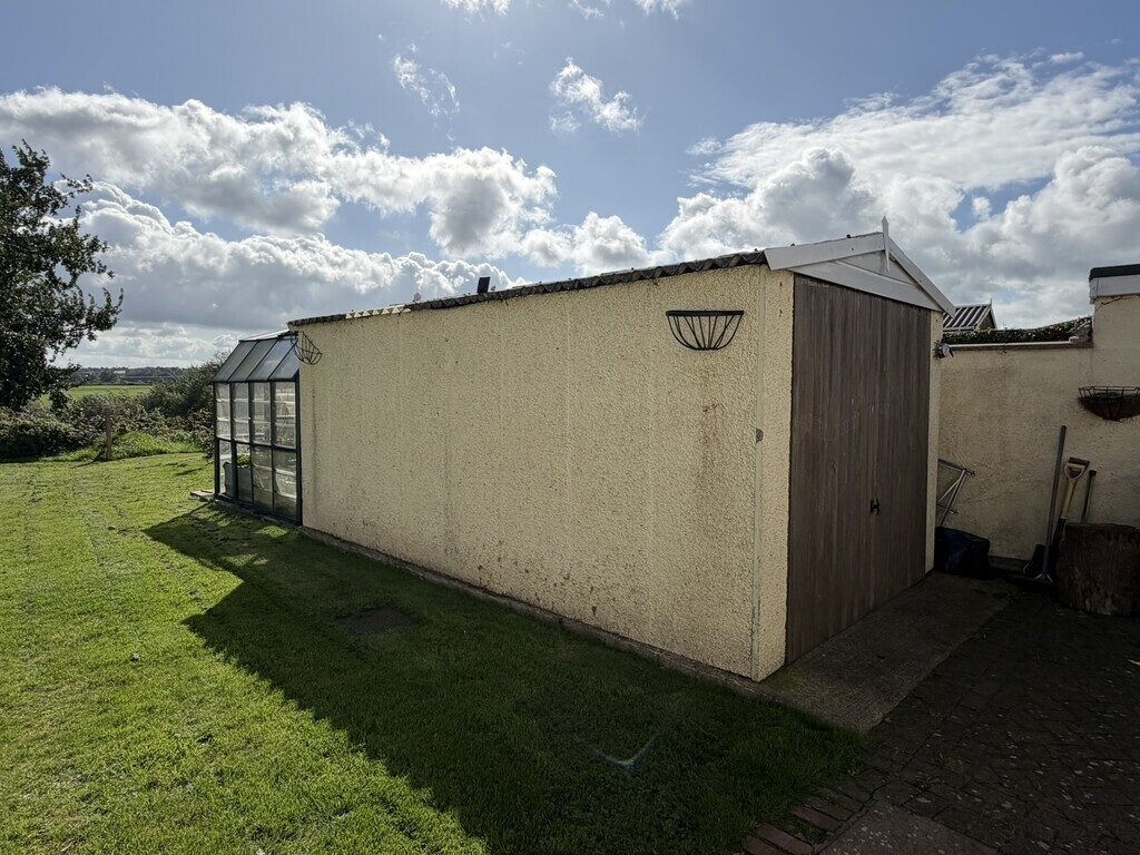Grinsdale Image 24