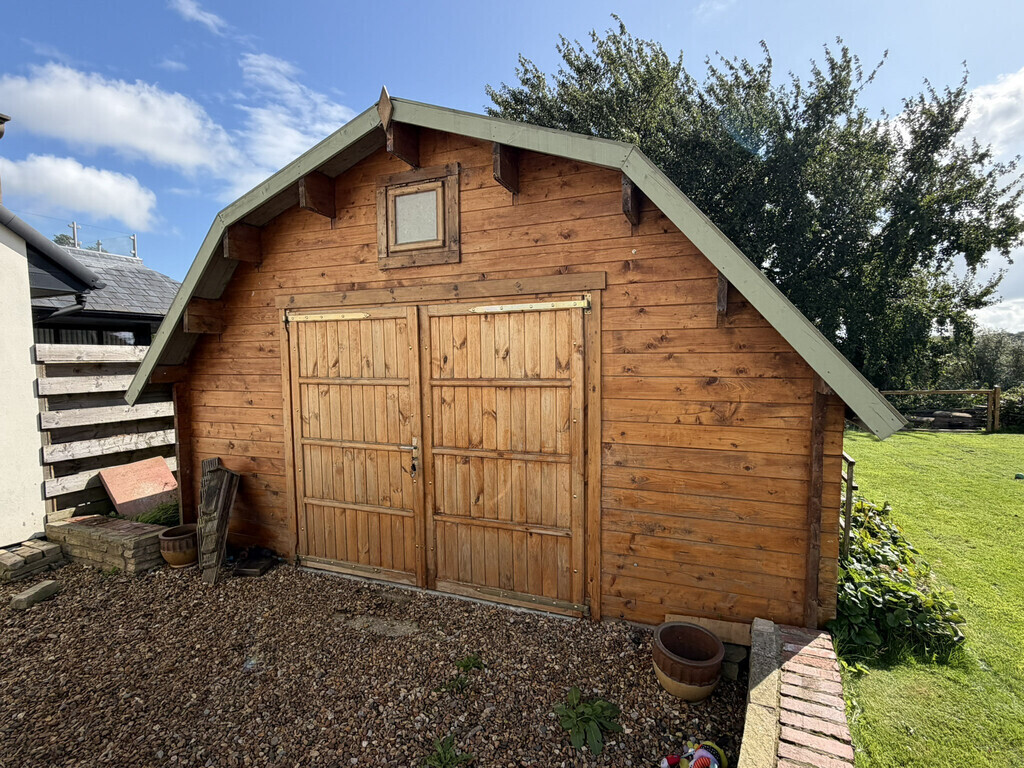 Grinsdale Image 25