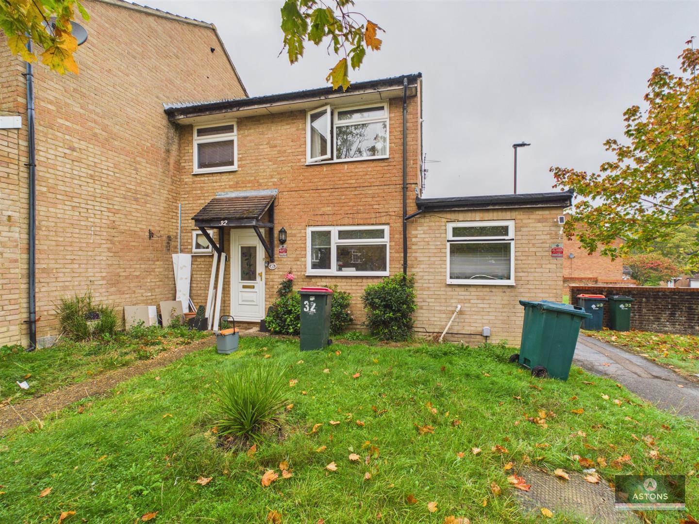 Payne Close, Crawley Image 1