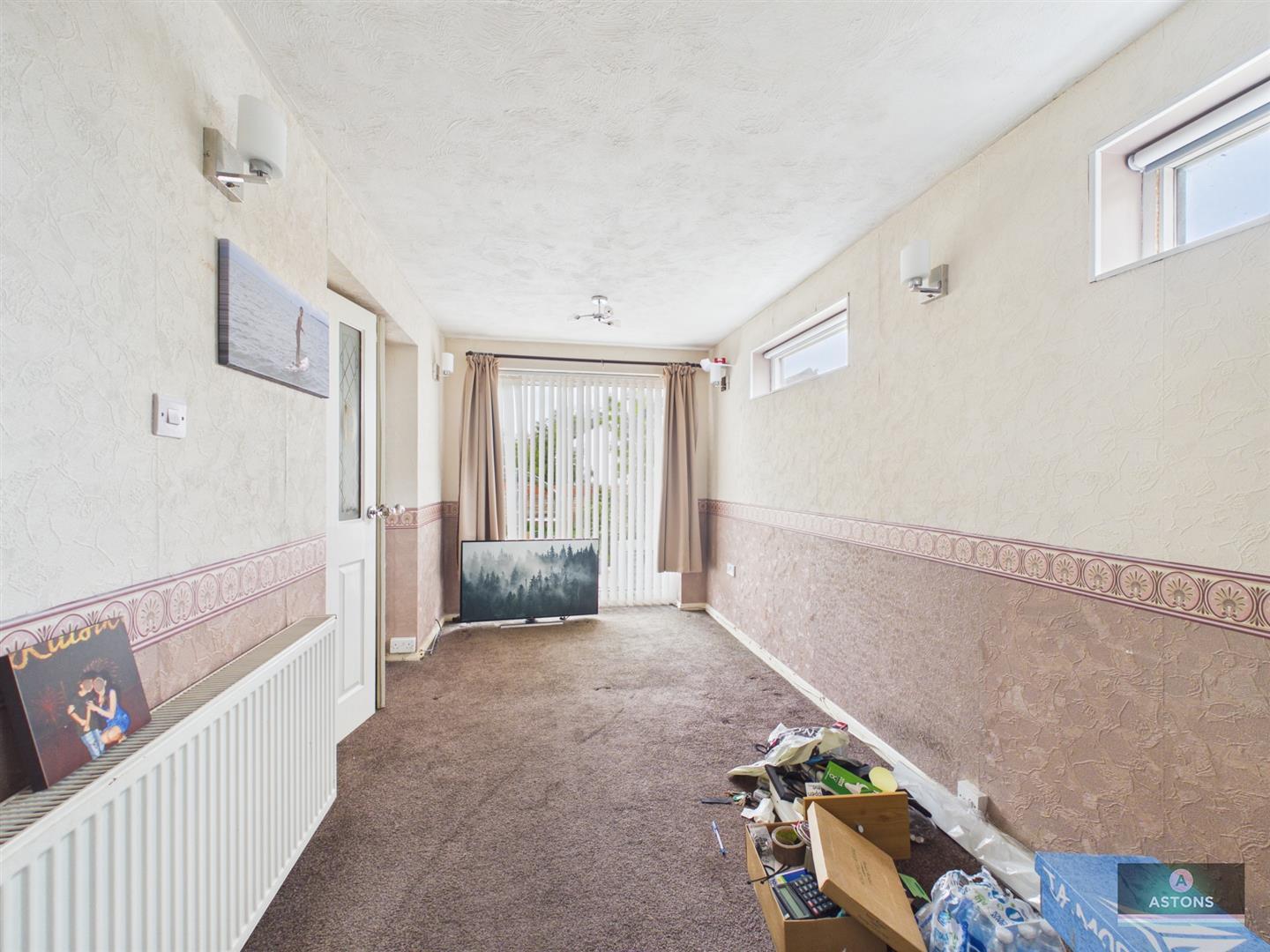 Payne Close, Crawley Image 4