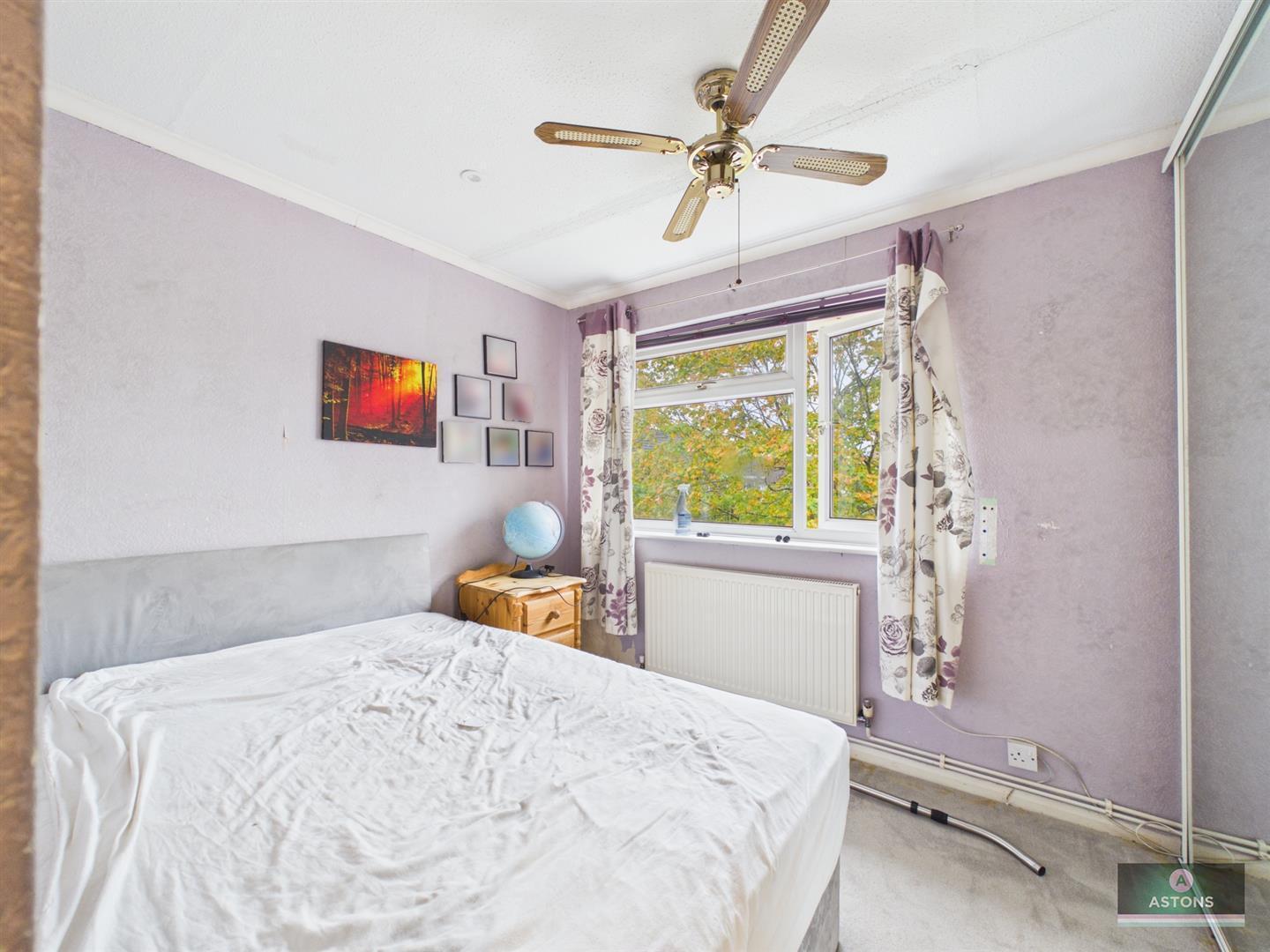 Payne Close, Crawley Image 8