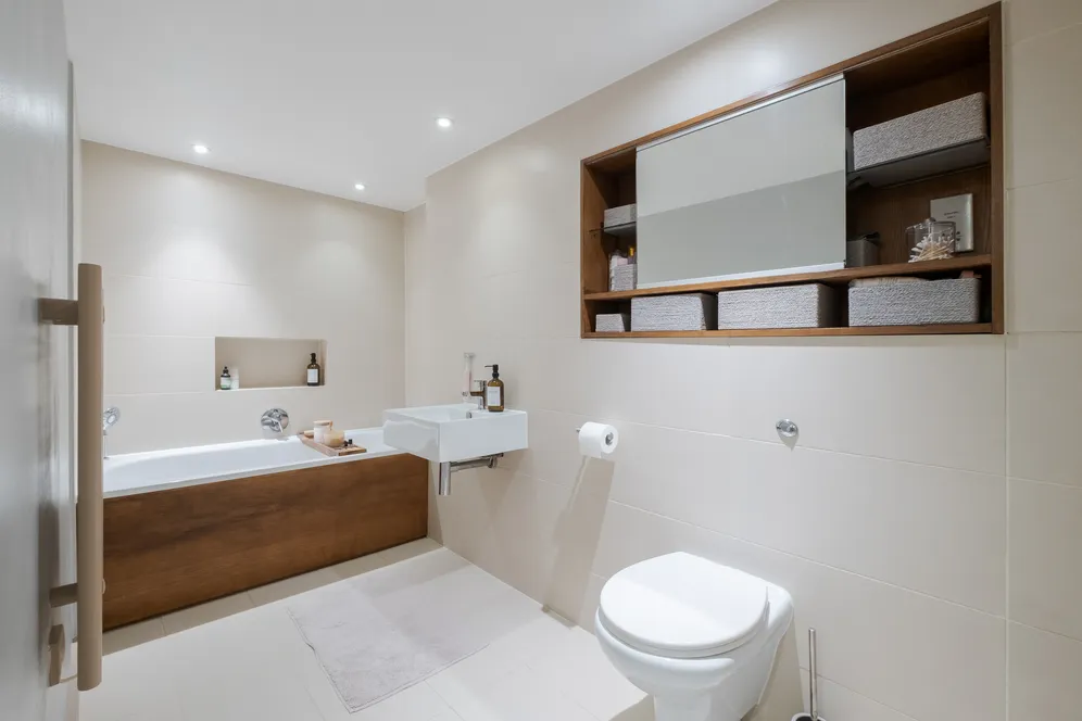 Hornsey Road, London, N7 photo 16